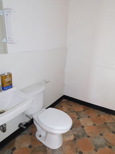 805 E Main St, Farmington, NM 87401